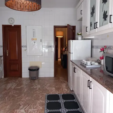 Guerra Junqueiro בית הארחה 3*