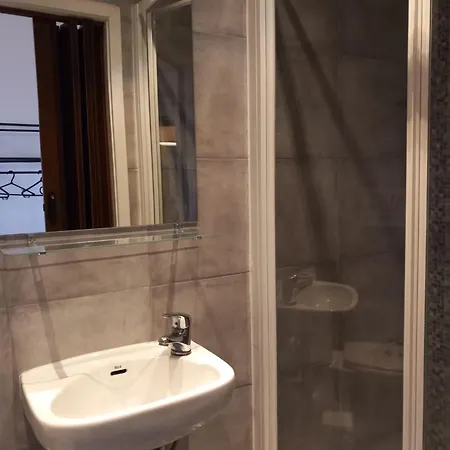 Konukevi Guerra Junqueiro 3*